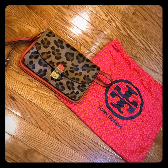 Tory Burch Handbags - Tory Burch Burnt Orange Leopard Crossbody Bag